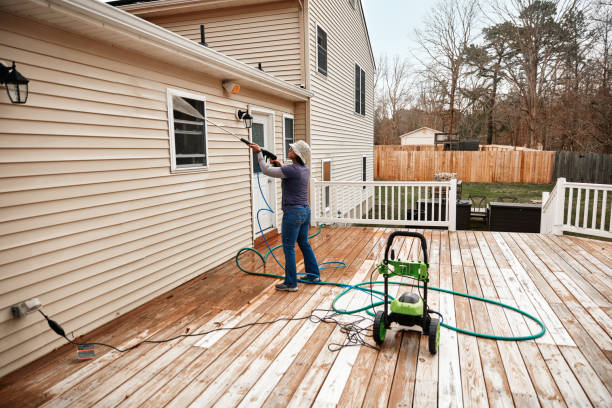 Best Deck Pressure Washing  in Dodgeville, WI