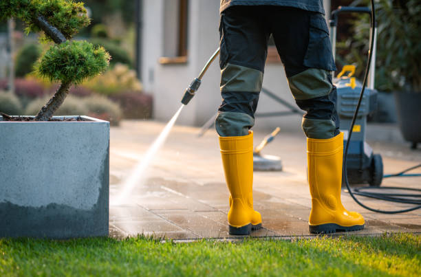 Best Commercial Pressure Washing  in Dodgeville, WI